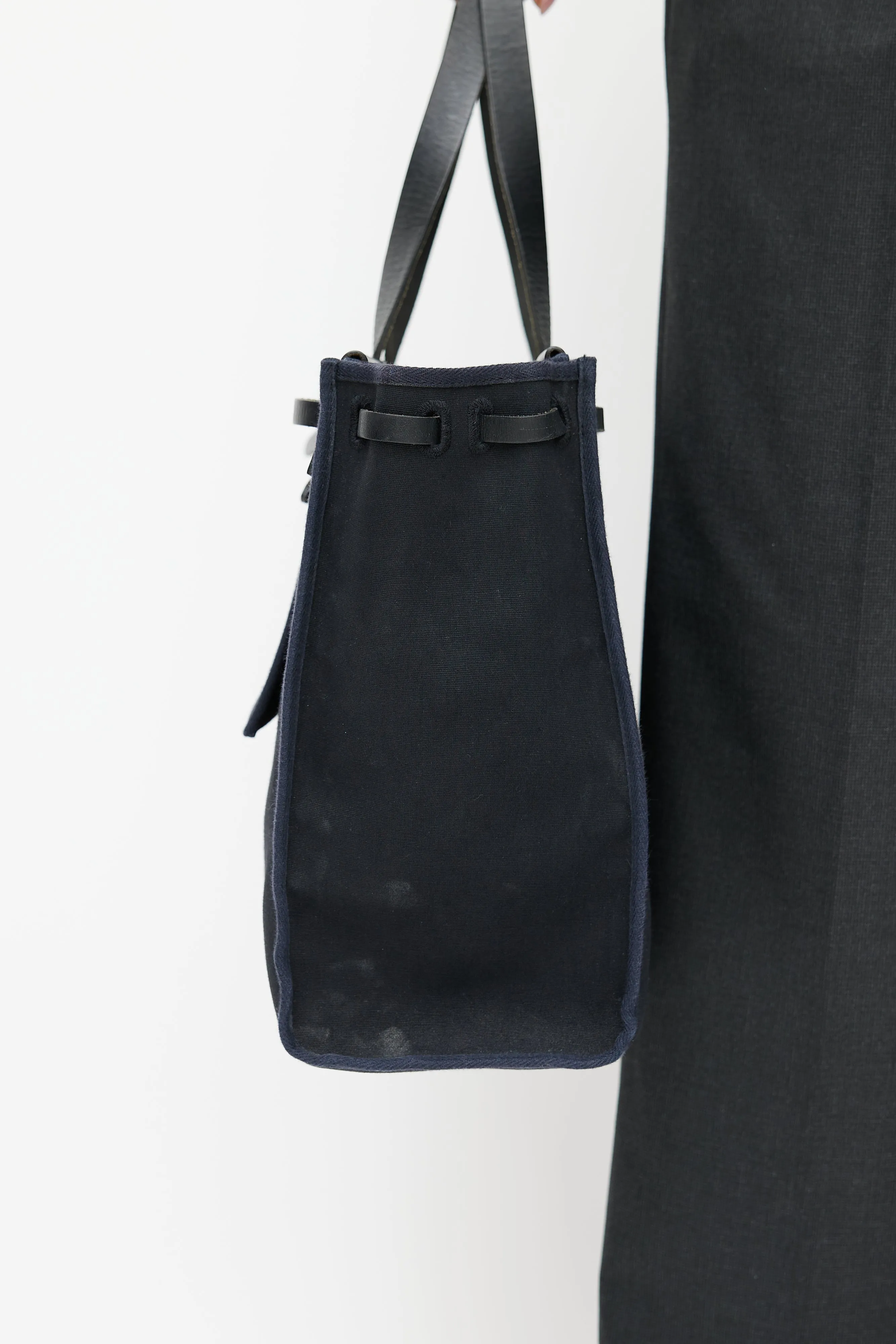 2003 Noir Officier Canvas & Vache Leather HerBag Cabas MM Bag