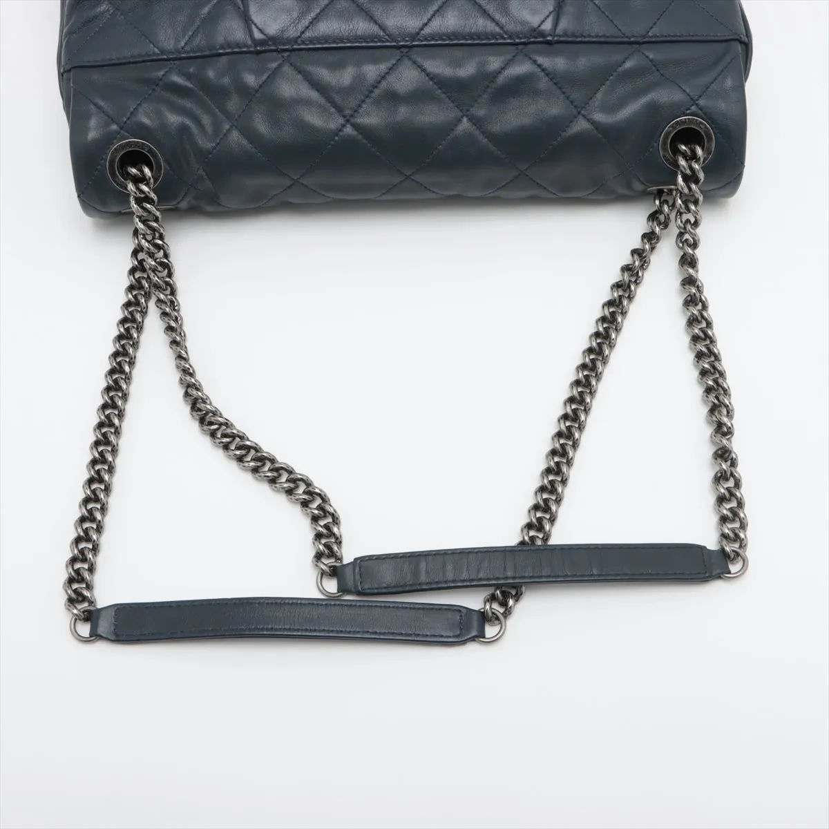 Chanel Matrasse Leather Single Flap Double Chain Bag Navy Gummetal G