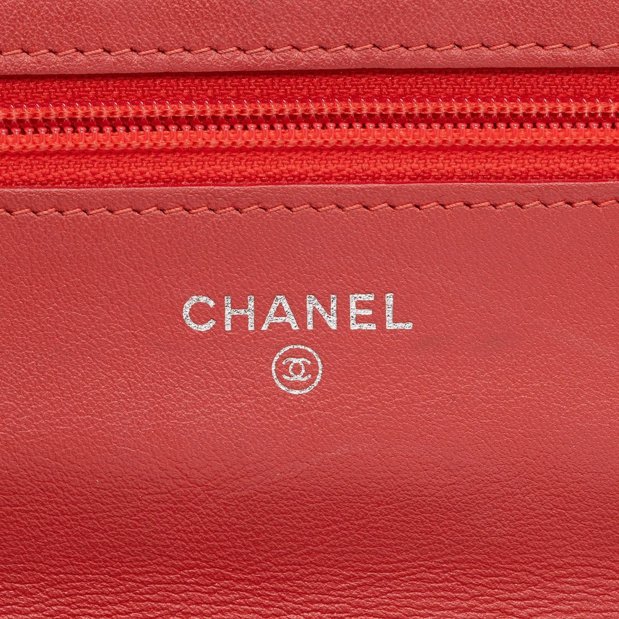 Chanel Patent Leather Classic Wallet on Chain (SHF-JIB4Sf)