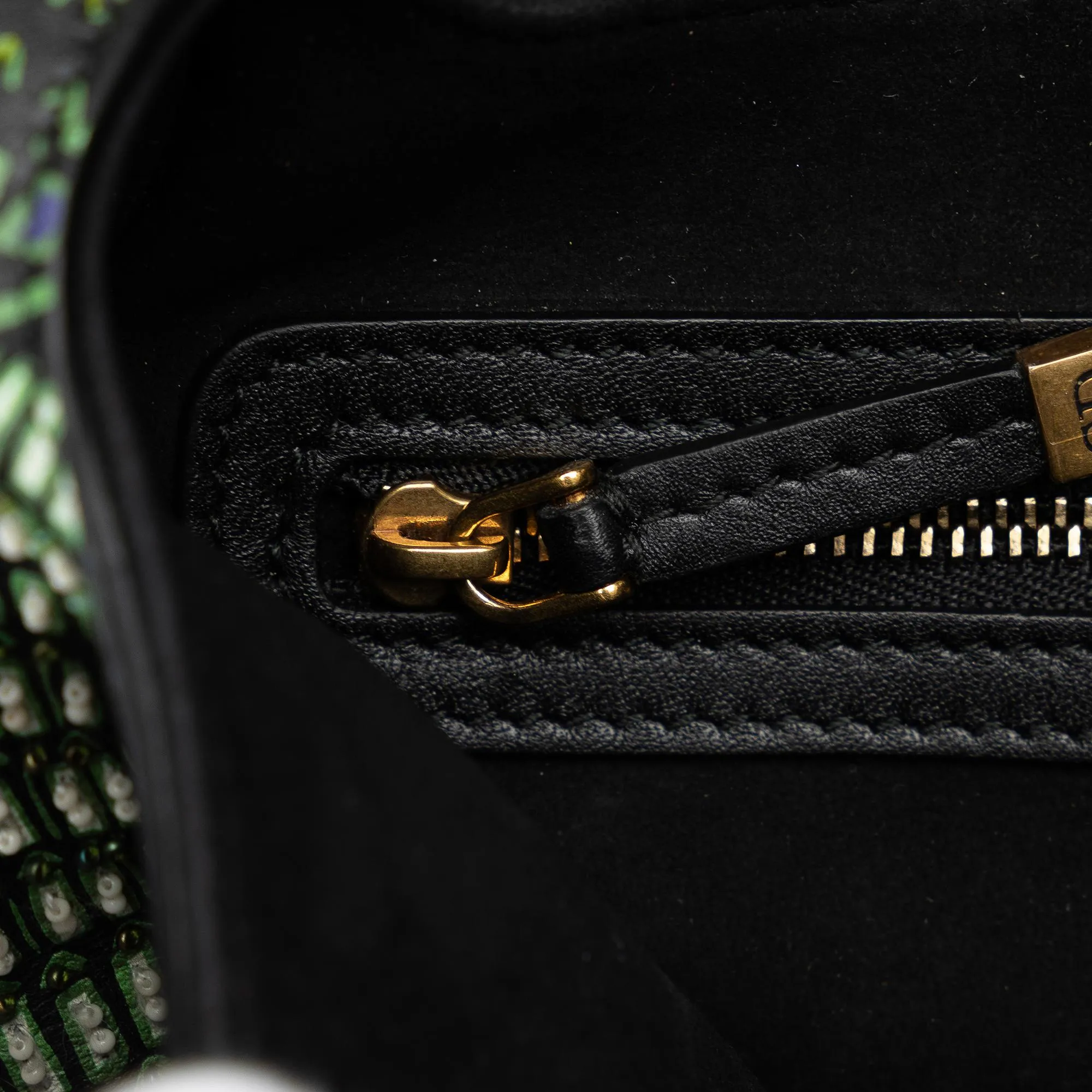 Dior Animals Beaded Saddle (SHG-oOS8KU)
