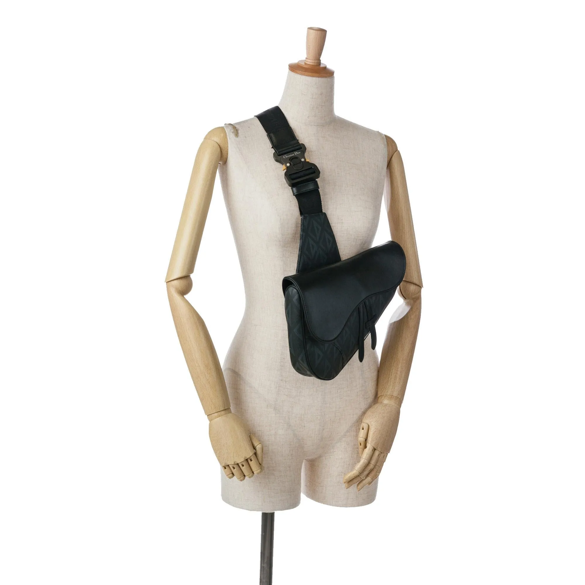 Dior CD Diamond Saddle Bag (SHG-JFFh2y)