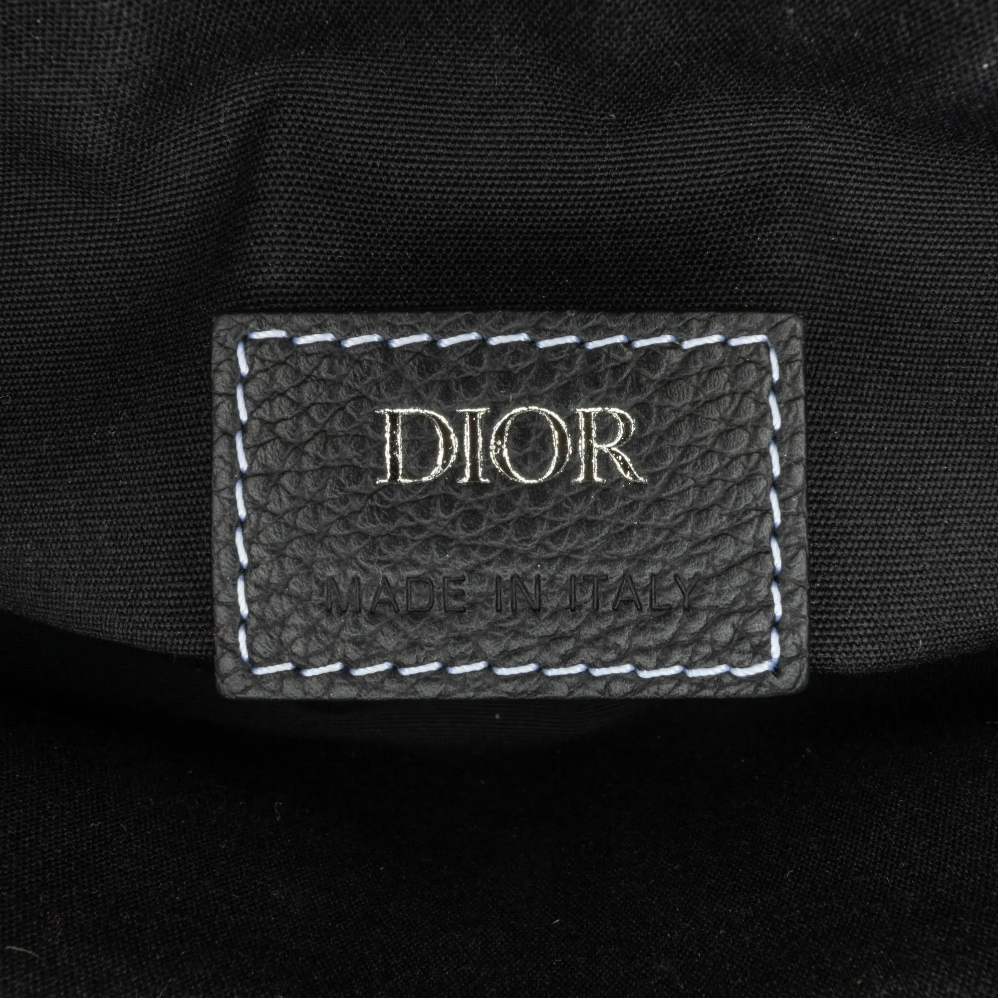 Dior Kaws Grained Calfskin Saddle Pouch (SHG-M72M8X)