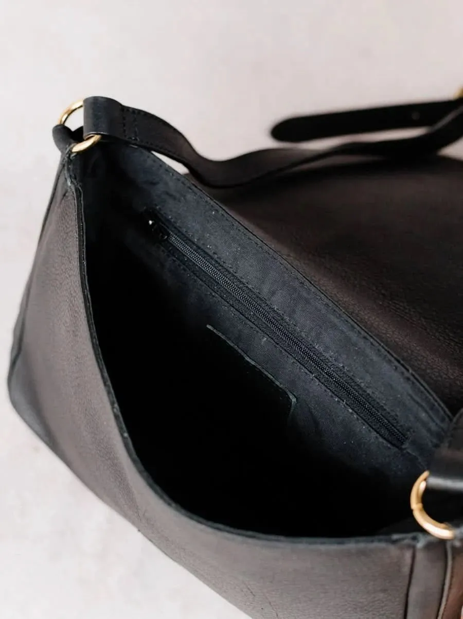 Lari Slim Crossbody