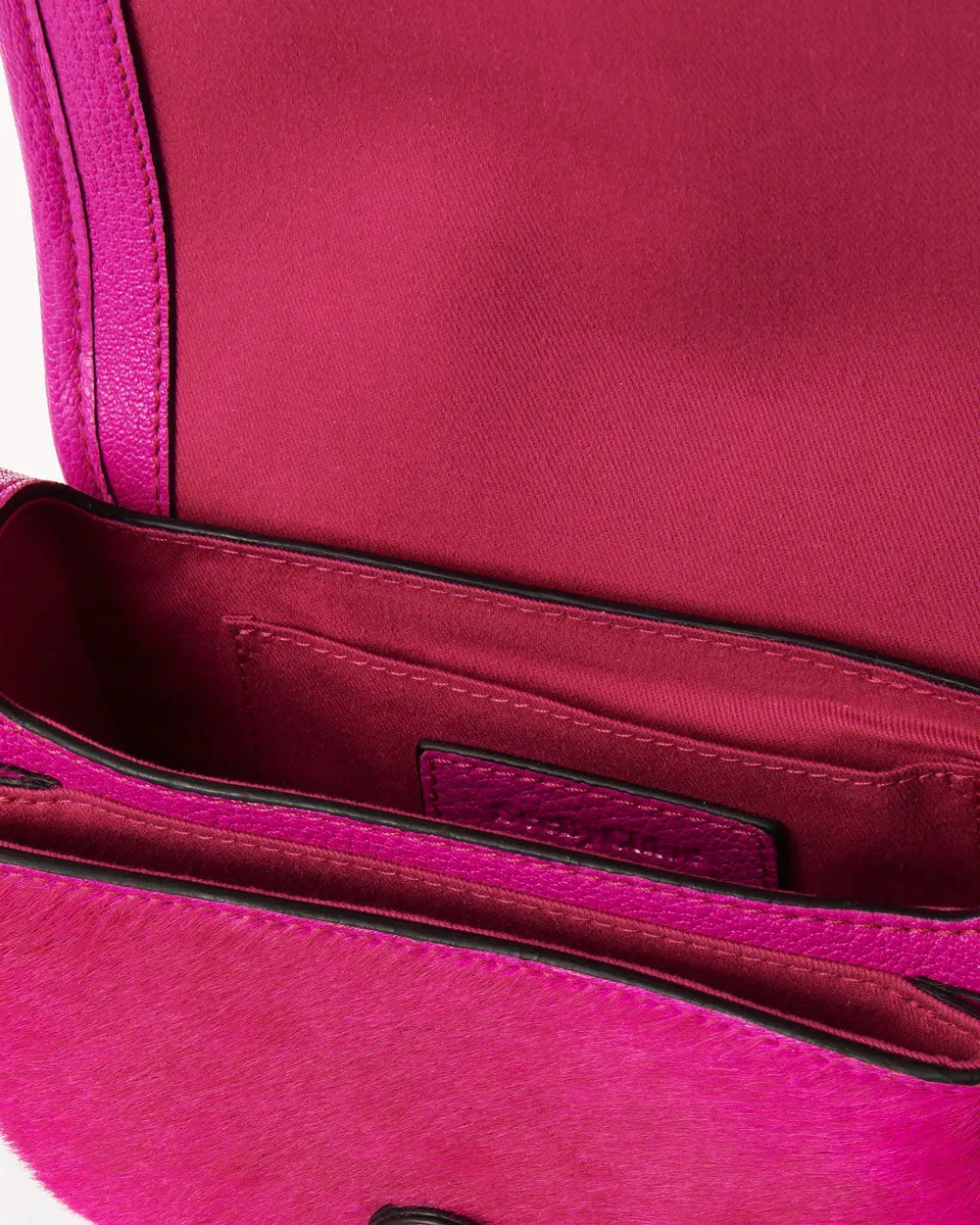Mara Small Saddle in Fuchsia